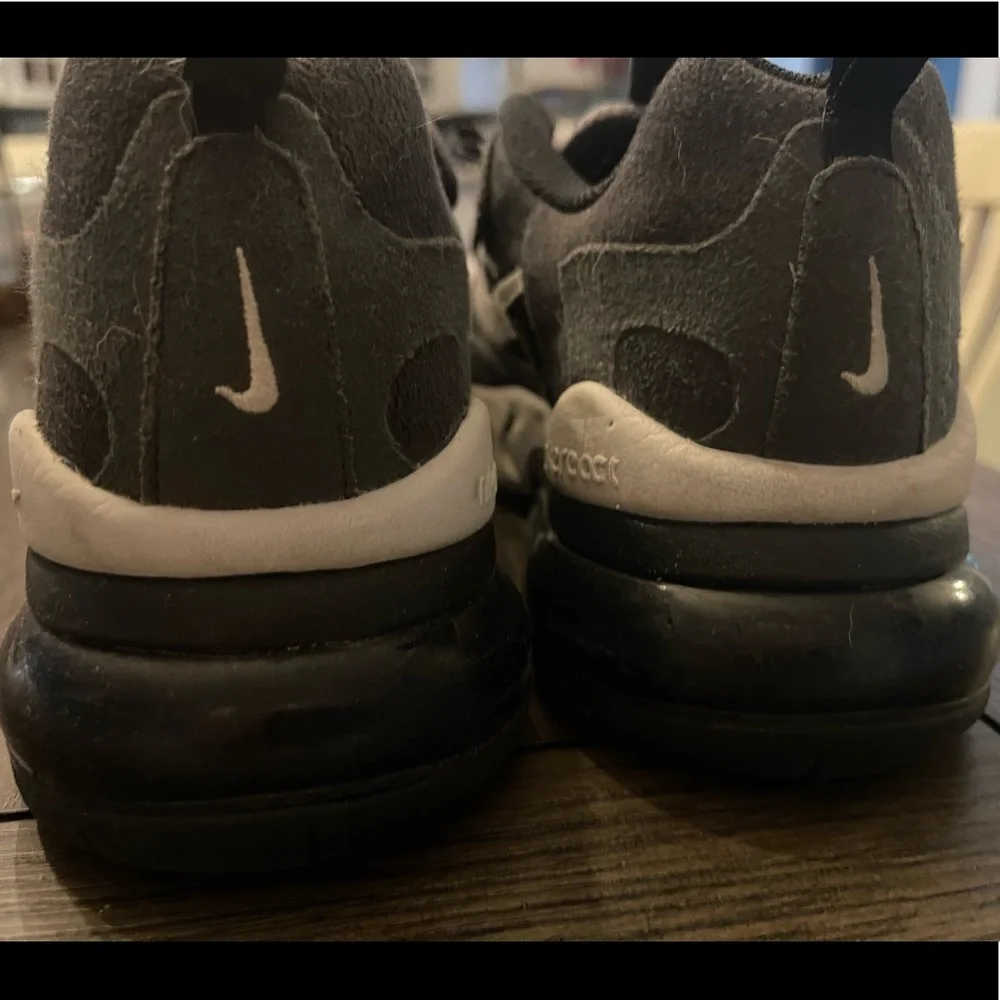 Nike Air React 7c Shoes (Size US: 7Y)- no laces - Picture 2 of 6